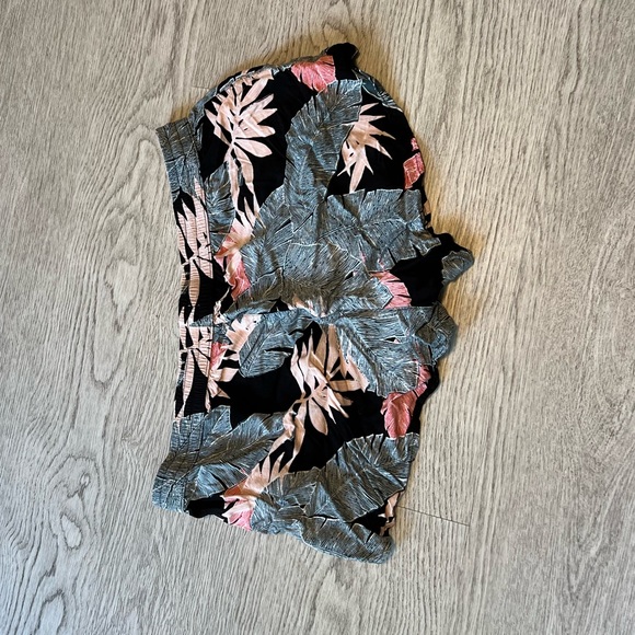 Vans tropical shorts - Picture 2 of 2